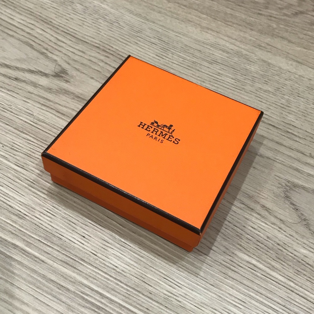 Hermès Box (& jewelry pouch)